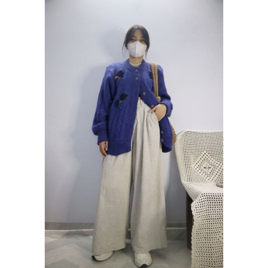 Áo khoác len thêu