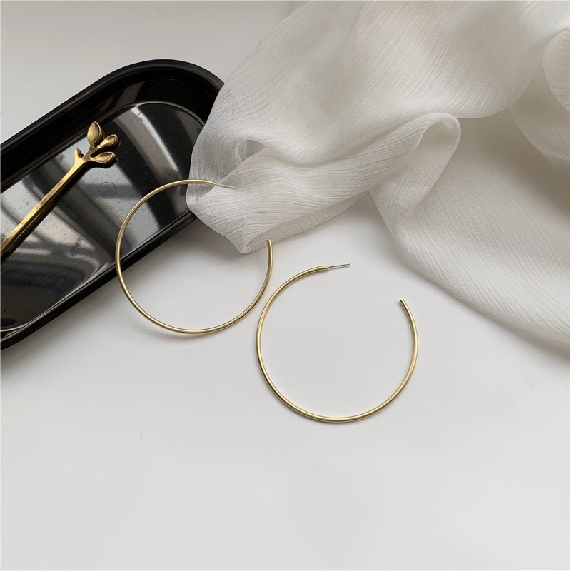 Khuyên tai tròn khuyết to đường kính 7cm k23 Mayconner