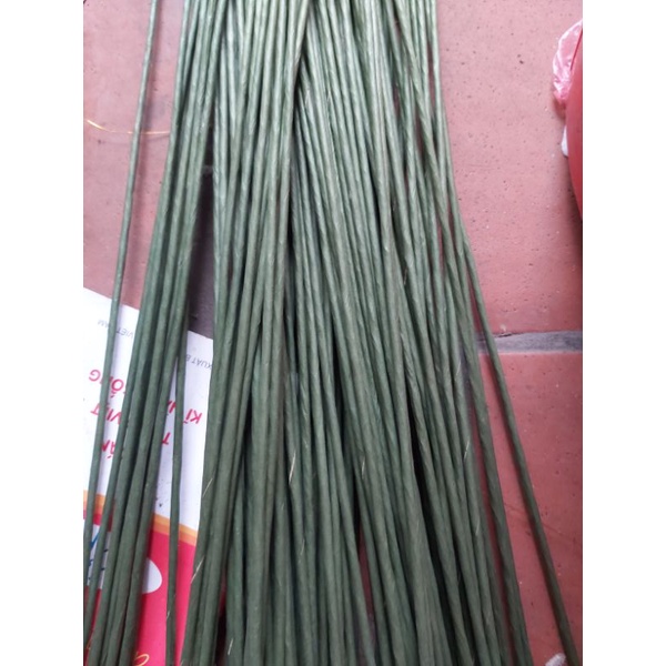 10 cành làm thân cành hoa. cành bọc giấy dài 60cm