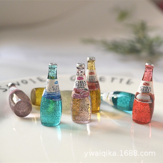 Charm (C137) slime/ Dụng Cụ Charm Trang Trí [Ko Keo &amp; Nút] Hình Chai Nước Chia Seed (3.1x1.1 cm)