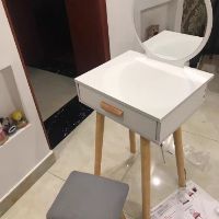 Bàn trang điểm kèm ghế