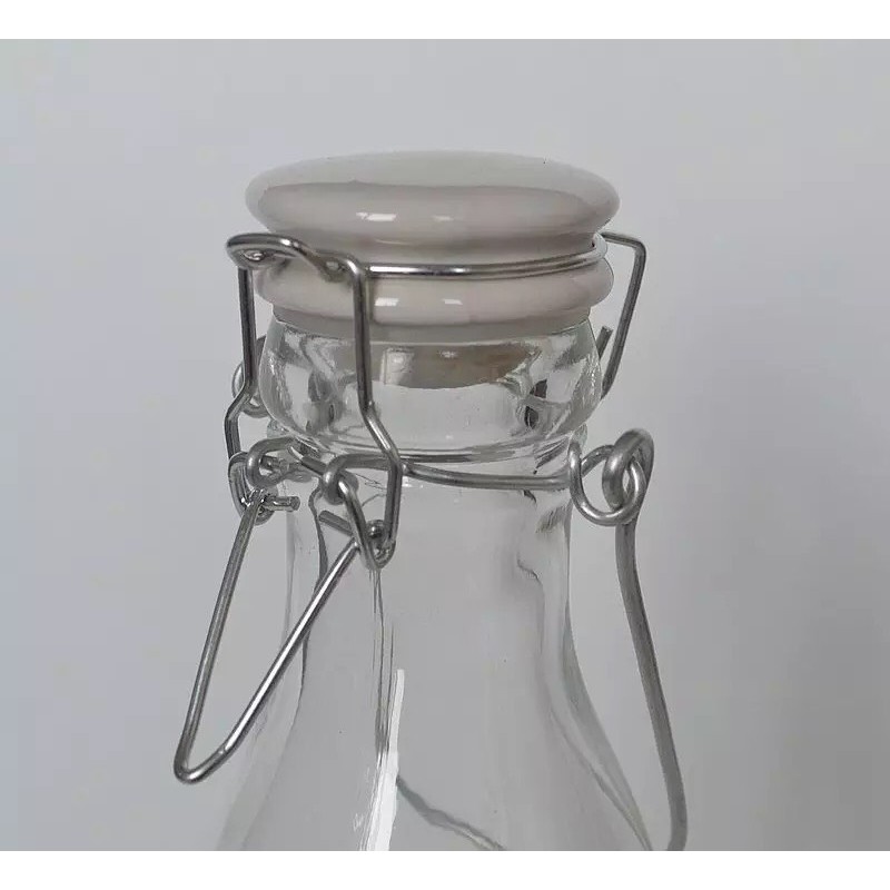 Chai Thủy Tinh Tam Giác Nắp Gài Bằng Sứ 500ml (màu đỏ) | BigBuy360 - bigbuy360.vn