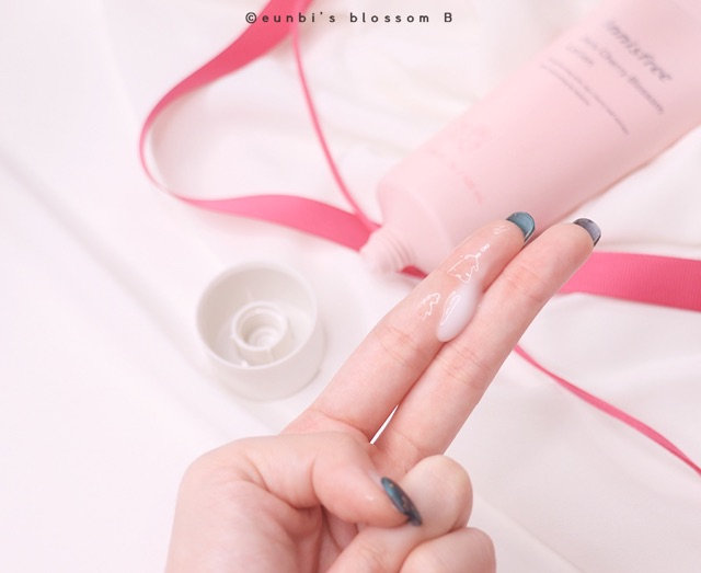 Set Dưỡng Da Innisfree Jeju Cherry Blossom Cream Duo Kit