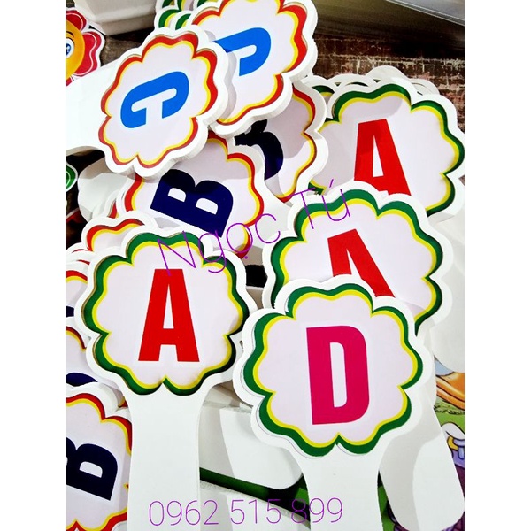 Thẻ Đáp Án ABCD Đ S Mếu Cười có cán siêu bền 2 mặt