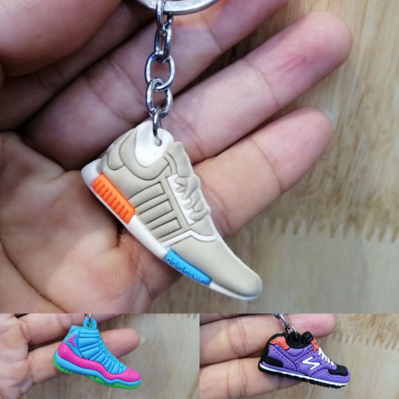 MÓC KHÓA CHIẾC GIÀY NHỎ XINH