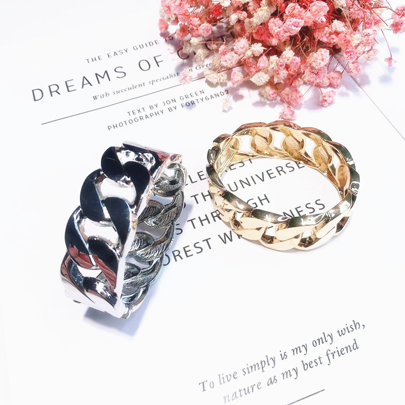 Vòng tay / lắc tay thời trang có hộp đựng