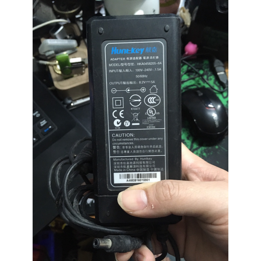 QUA SỬ DỤNG Nguồn Huntkey 8,2V 8.2V 5A Adapter 41W HKA0458205-8A CHÂN TRÒN 5.5mm x 2.5mm