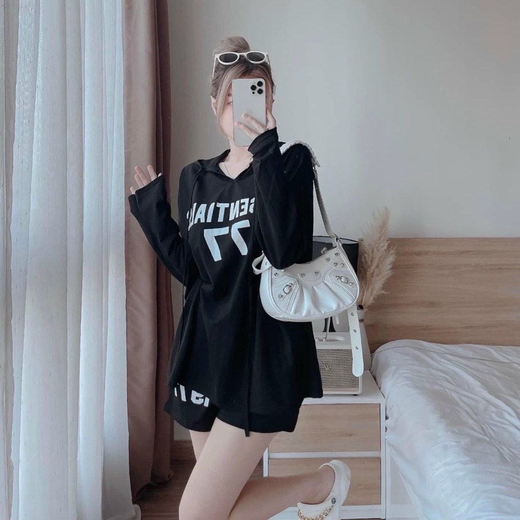 Sét bộ đùi nữ áo tay dài in họa tiết phối nón cá tính