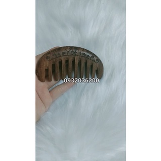 Lược gỗ đàn hương