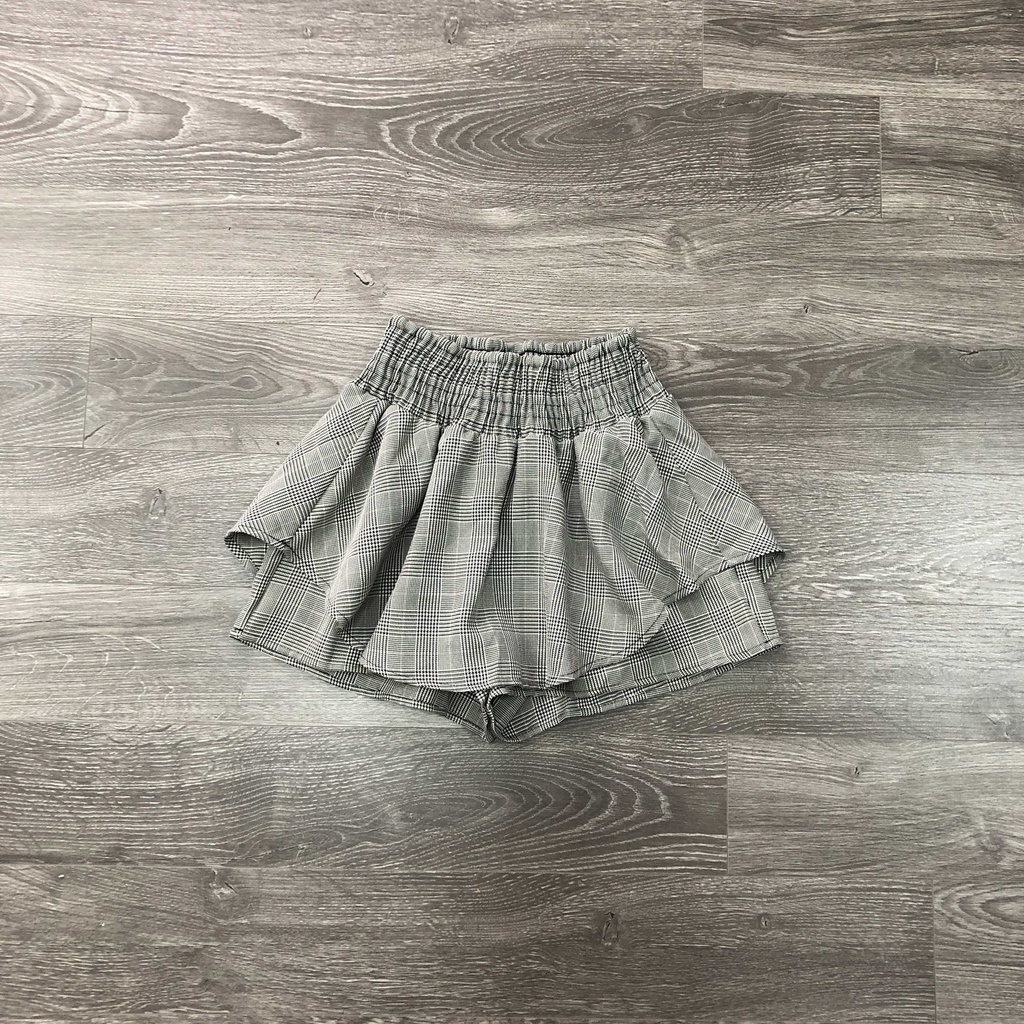 Quần short giả váy BCBG KAMI