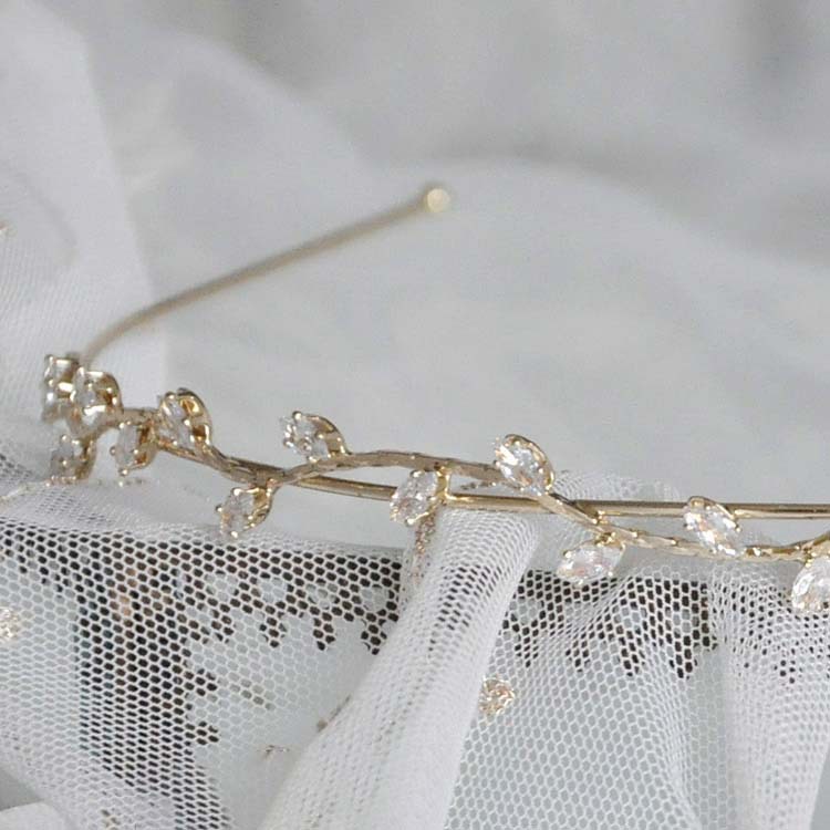 Băng Đô Cài Tóc Đính Đá Zircon Hình Chiếc Lá Phong Cách Retro