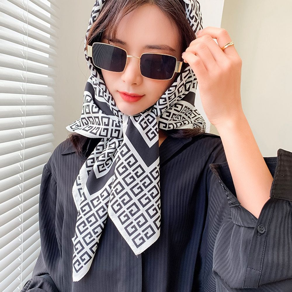 Khăn choàng cổ hình vuông bằng lụa in chữ G đơn giản thanh lịch phong cách Hàn Quốc cho nữ