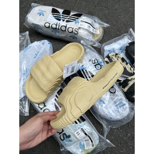 Dép Adinette 22- sieu hot đang làm mưa gió