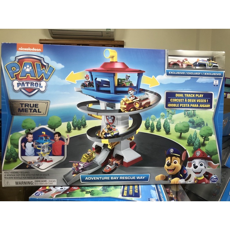 Trạm cứu hộ Adventure Bay rescue và 2 chú chó metal của Paw patrol