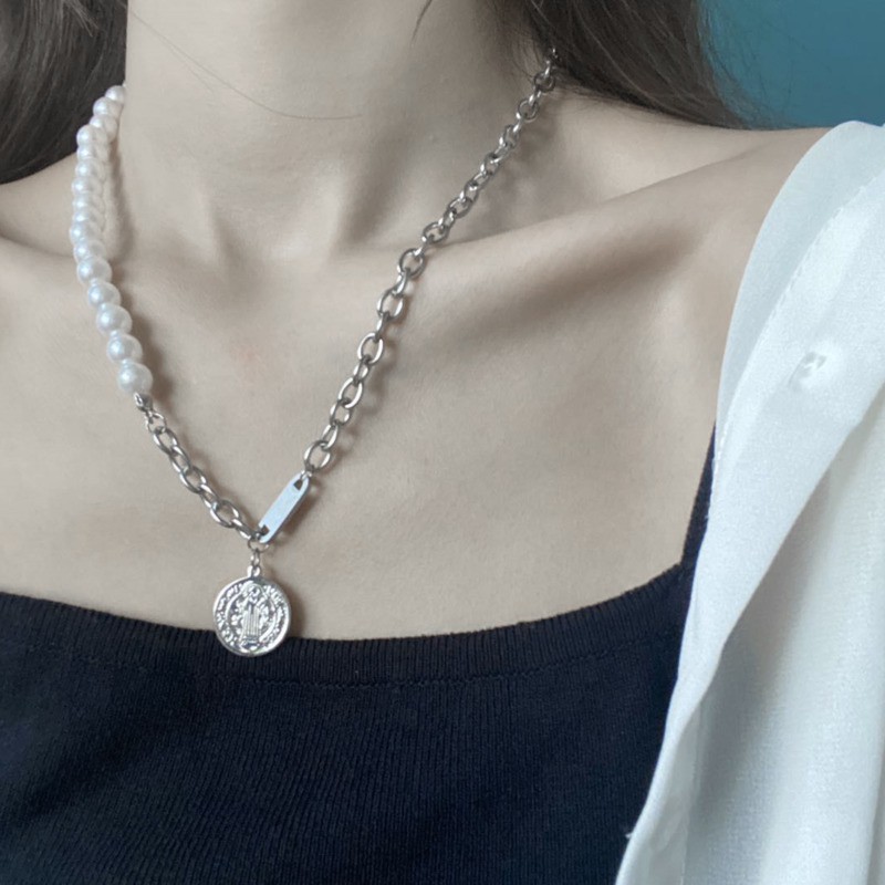 vòng cổ Mặt Hình Chân Dung Đính Ngọc Trai Giả Thời Trang Cho Nữ