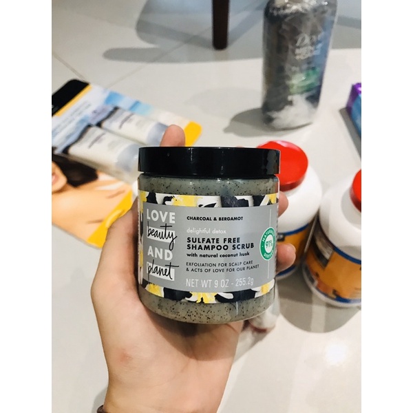 Tẩy tế bào chết da dầu Love Beauty & Planet