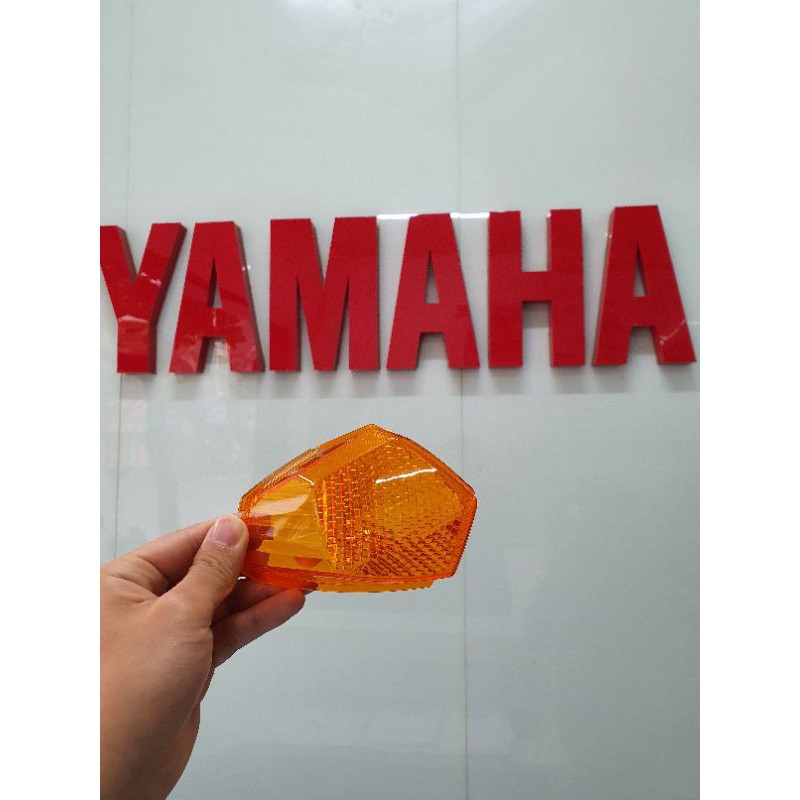 [YAMAHA] NẮP XI NHAN TAURUS