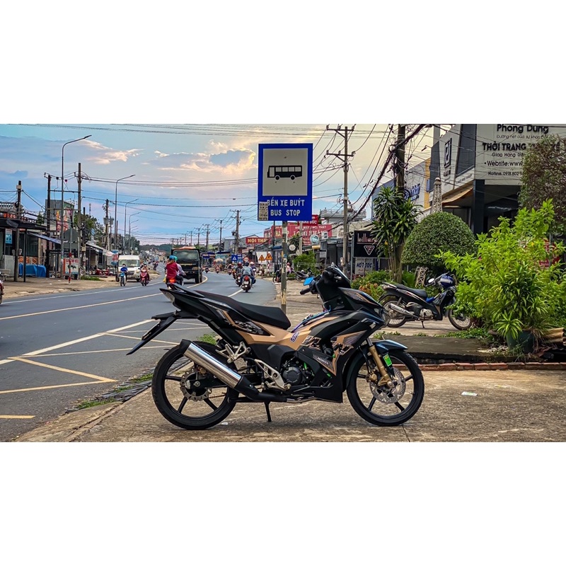 Tem rời Winner X V3 dán cho xe màu đen đồng