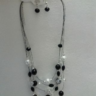 Thanh lý set vòng cổ + bông tai.