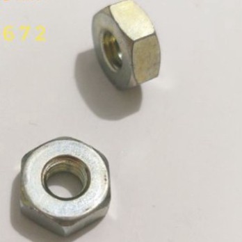 Ốc bắt tăng nhông xích xe máy (giá 2 con)