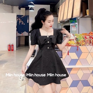 Váy gấm hoa hồng nơ ngực