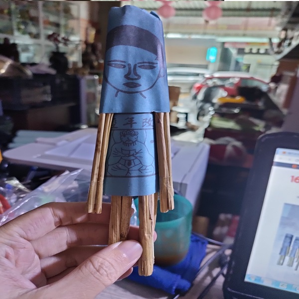 Hình Nhân RƠM ,Hình Nộm cúng kiến N am N ữ