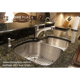 ĐÁ GRANITE VÂN VẨY XANH MẮT MÈO (VOLGA BLUE GRANITE)