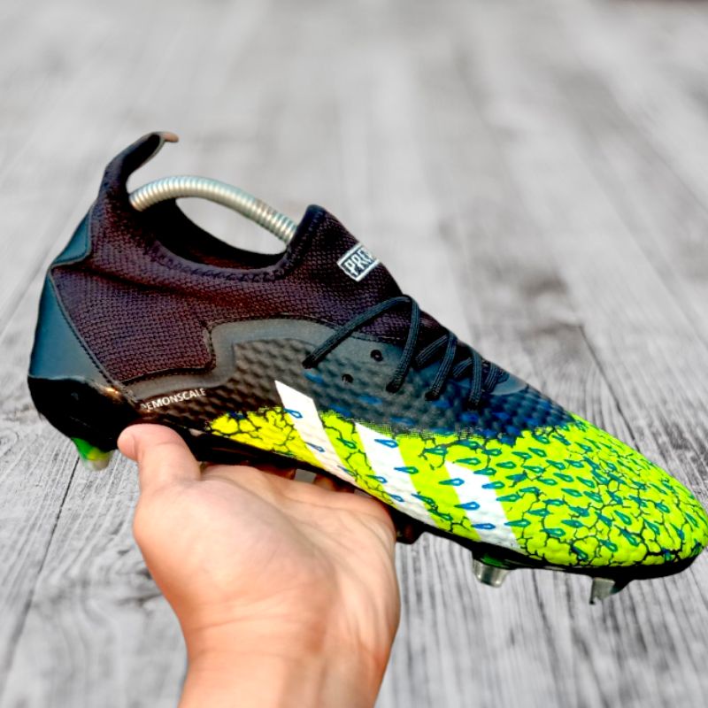 Giày Đá Bóng Adidas Predator Freak 20+ Chất Lượng Cao