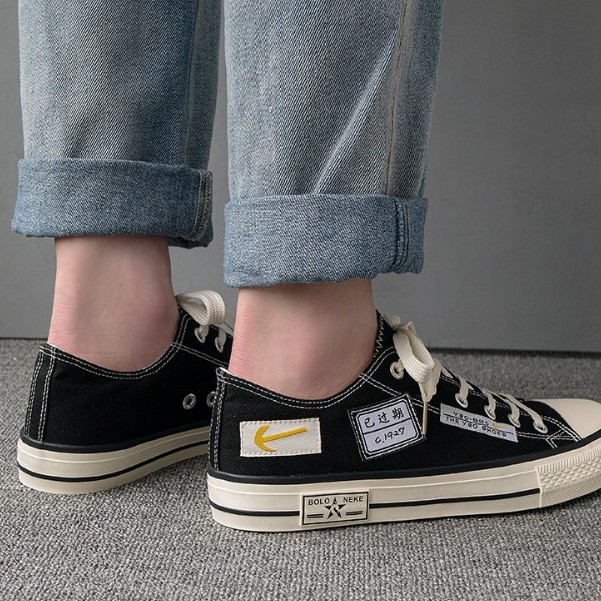 [Mã FAGREEN245 giảm tới 30K đơn 99K] Giày sneaker nam trẻ trung hàn quốc gắn hình độc BH3 | BigBuy360 - bigbuy360.vn