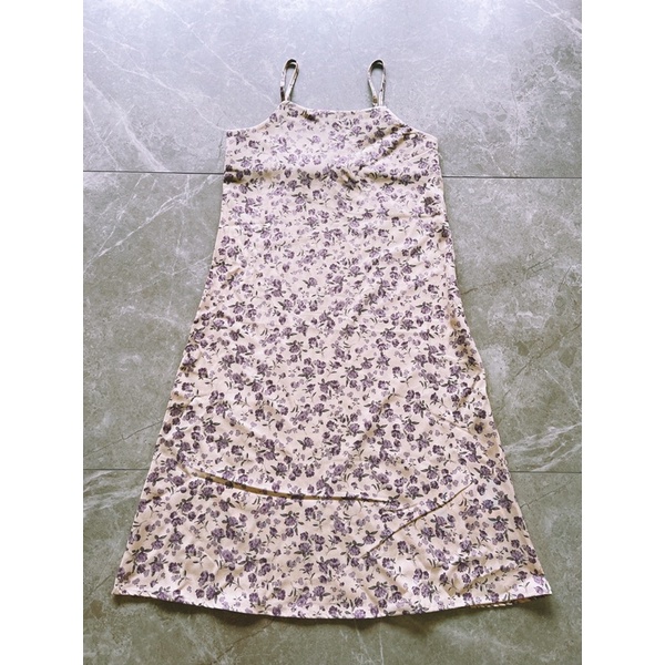 𝗺𝗶𝗲 𝘀𝘁𝘂𝗱𝗶𝗼 - SẴN Váy 2 dây dáng xoè nhẹ hoa nhí