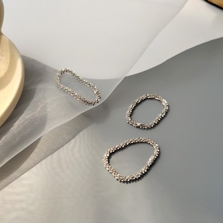  Nhẫn đính đá kiểu dáng đơn giản lấp lánh
