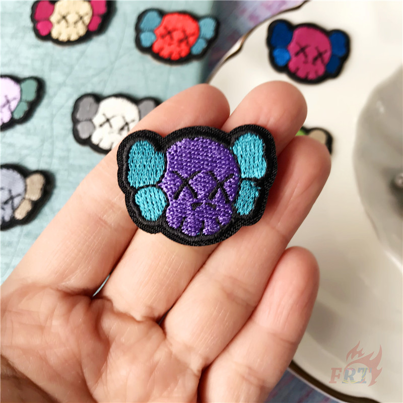 Miếng vá họa tiết KAWS BFF phong cách hoạt hình Harajuku có thể ủi trang trí trang phục 9 mẫu mã tùy chọn