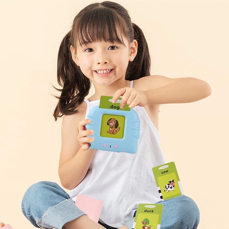 Máy đọc thẻ Flashcard tiếng anh dành cho trẻ em gồm 224 từ vựng không có sóng điện từ.