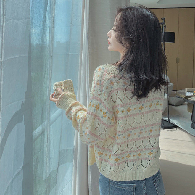 Beautiful Plaid Knitted Cardigan Coat For Women