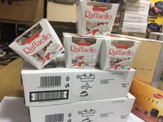 Kẹo dừa Raffaello Ferrero - 200g, hộp nơ