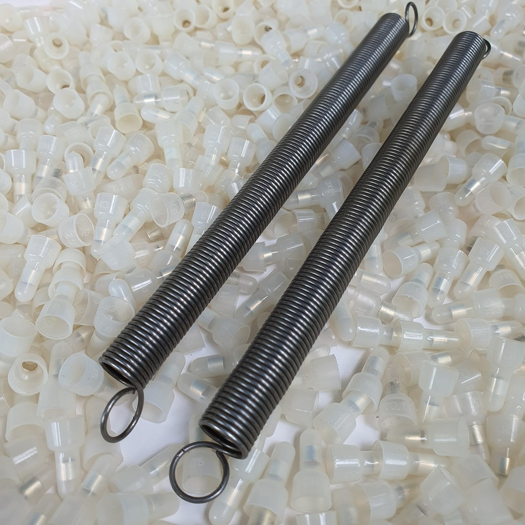 Lò xo kéo phi 12 dây 1.2mm, dài 150mm
