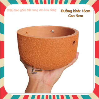 Chậu treo gốm đất nung vân hoa hồng (Hanging terracotta planter with rose pattern) W18xH9cm - gốm sứ sân vườn Bình Dương