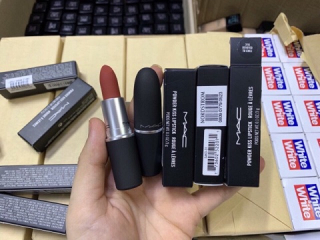 son Mac Relentlessly Red chuẩn auth date mới có bill