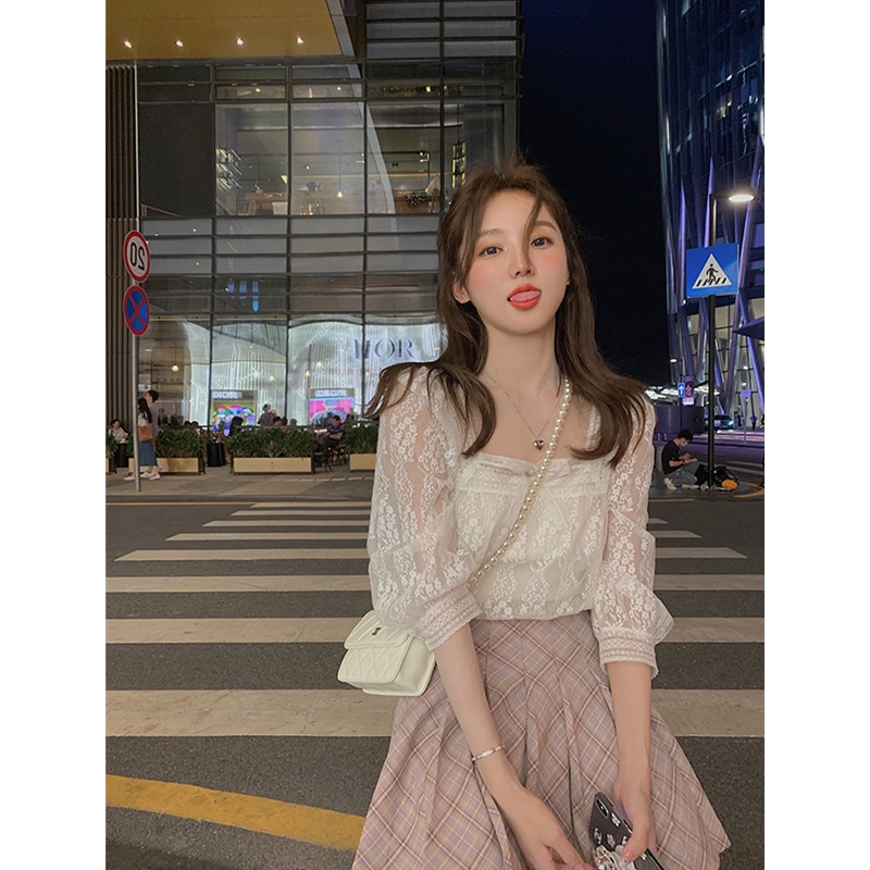 Áo Sơ Mi Tay Ngắn Phồng Cổ Vuông Màu Trắng Phối Ren Phong Cách Pháp Thời Trang Cho Nữ