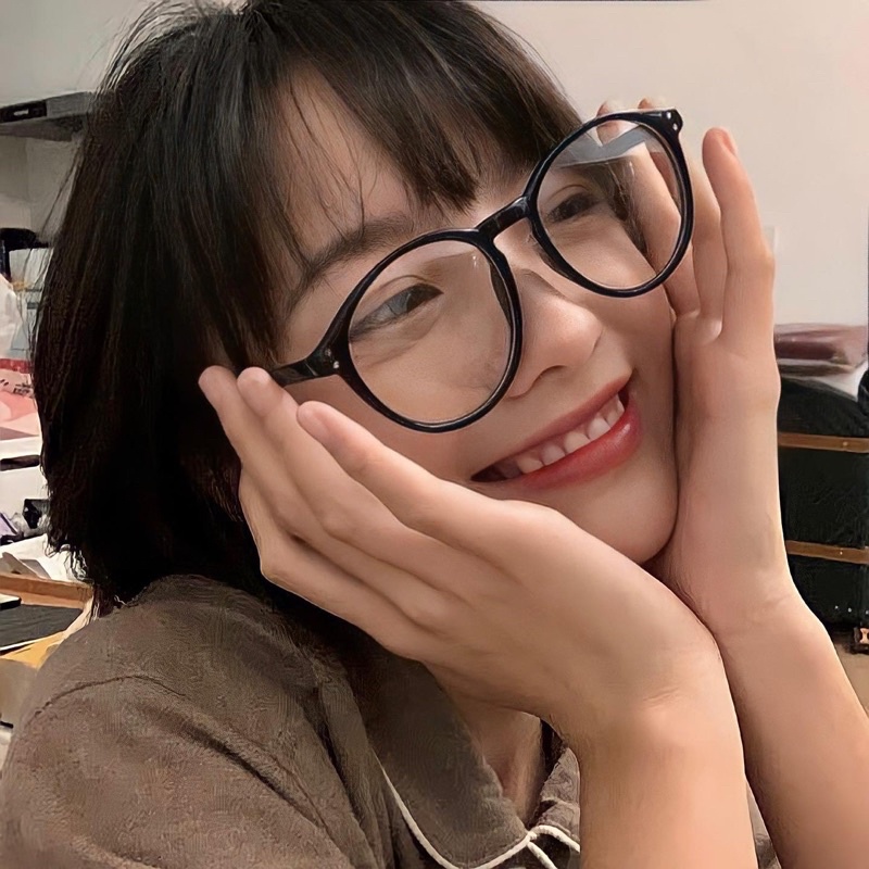 Mắt Kính Trong Gọng Đen - KINH1038