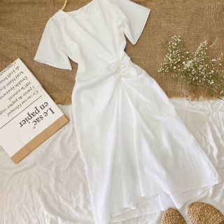 ĐẦM MIDI TRẮNG ĐÍNH NGỌC