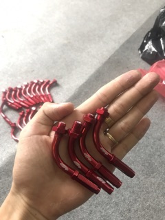 ống ga màu đỏ domino