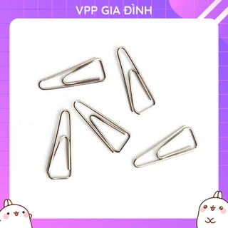 1 cái gim kẹp giấy và tài liệu