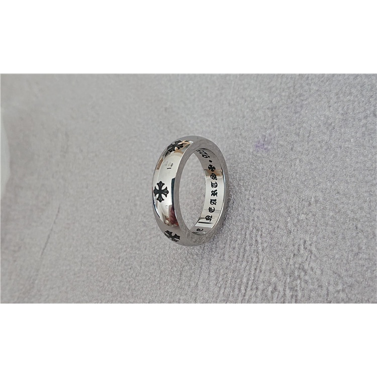 Nhẫn titan form bầu tròn họa tiết Iris Chrome hearts không gỉ MR2207