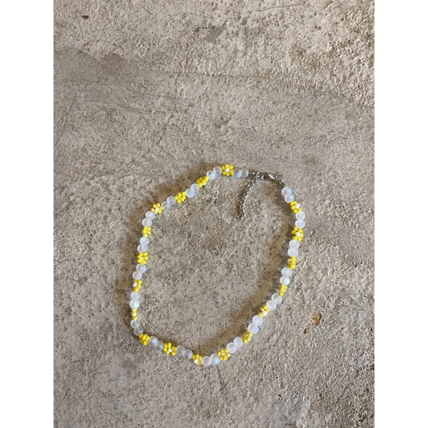 [366]Vòng cổ hoa cúc