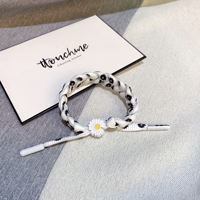 Vòng tay nam nữ dây bện hoạ tiết hoa cúc H402 dễ thương | BigBuy360 - bigbuy360.vn