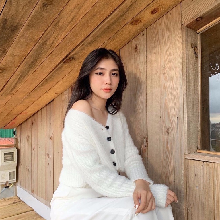 Áo crop top len cardigan lông mịn khuy trước Fluffy Crop Cardigan Mia Ritta A1817