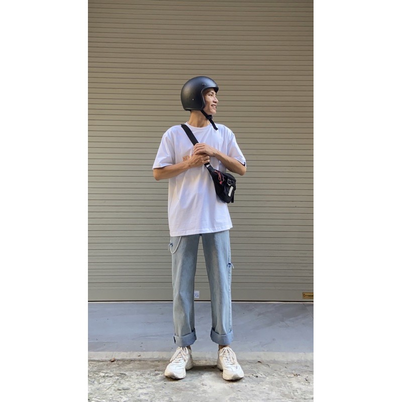 Quần Jean ống rộng kèm xích