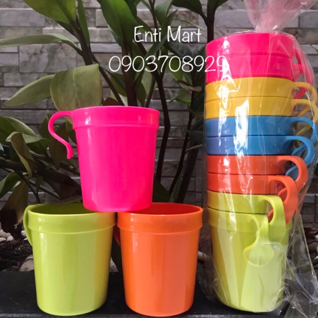 Ly Nhựa Tròn Có Quai Cầm Cao 9cm