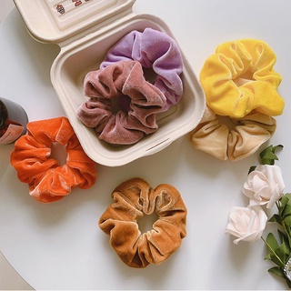 Cột tóc Scrunchie nhung mịn Tiểu thư kiêu sa